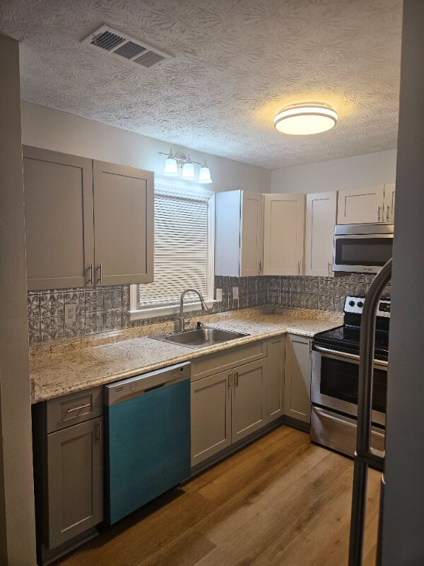 Building Photo - 1420 Villa Pines Ct NW