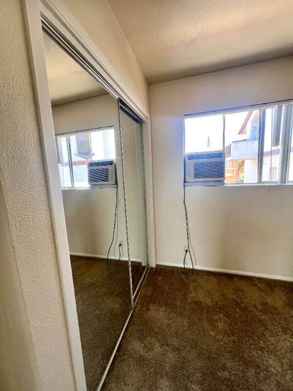 Building Photo - 5822 Kingman Ave