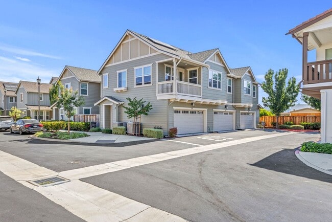 Building Photo - 118 Bonano Ln