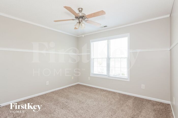 Building Photo - 721 Summey Farm Dr