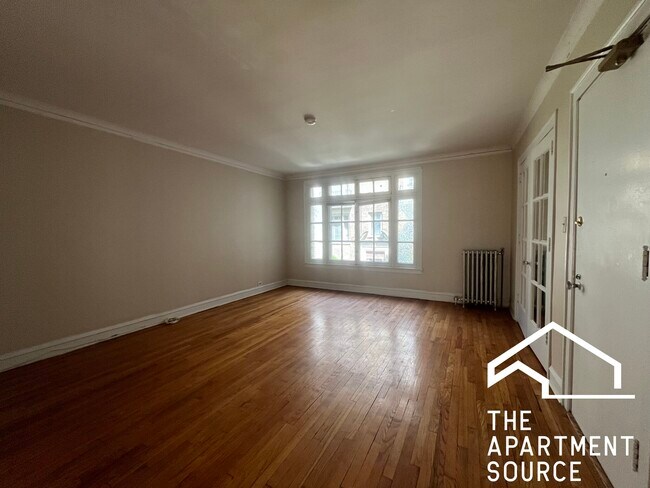Building Photo - 909 Elmwood Ave