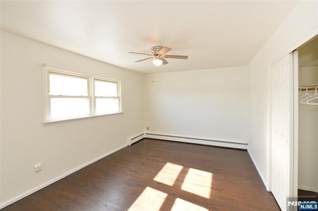 Building Photo - 52 Elizabeth St