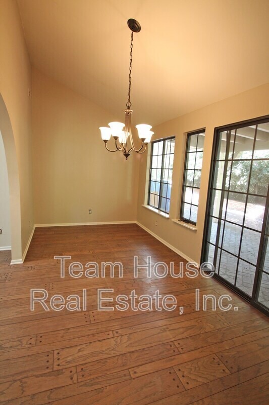 Building Photo - 25433 Plaza Escovar