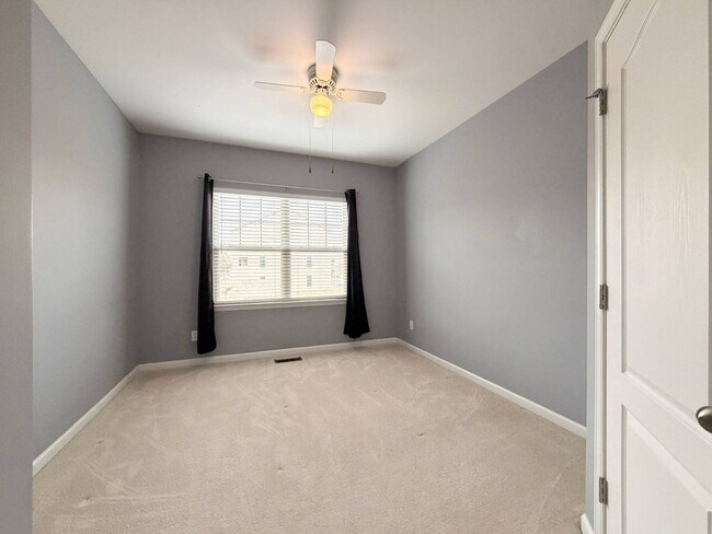 Building Photo - 8268 Primanti Blvd