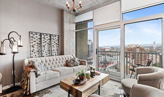 Building Photo - 1700 Bassett St