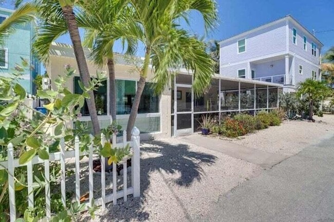 Building Photo - 11456 5th Avenue Ocean