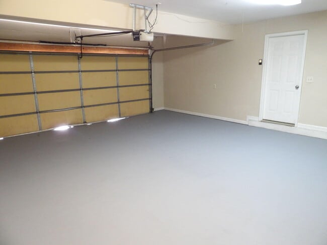 Building Photo - 107 Shannon Ln