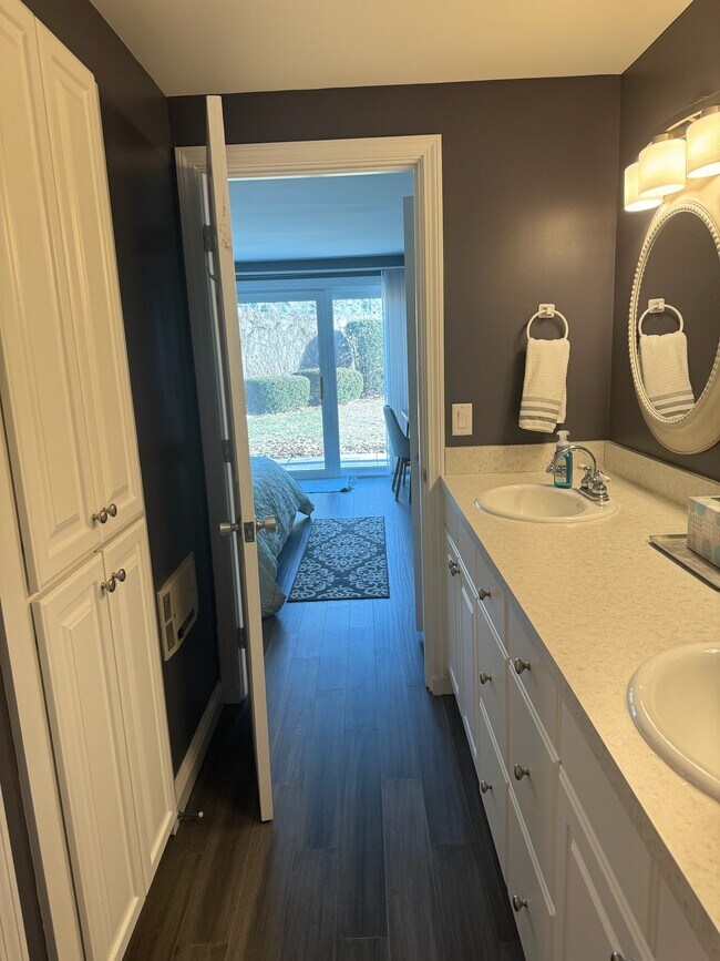 Building Photo - 23 Pleasant St