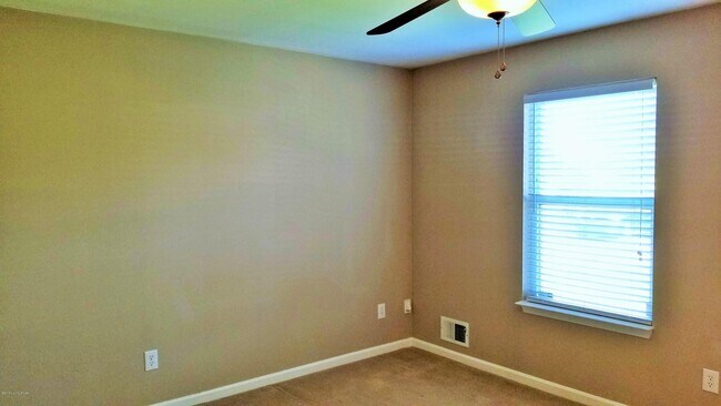 Building Photo - 8900 Prospect St