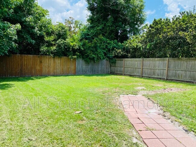 Building Photo - 1119 Wyoming Ave