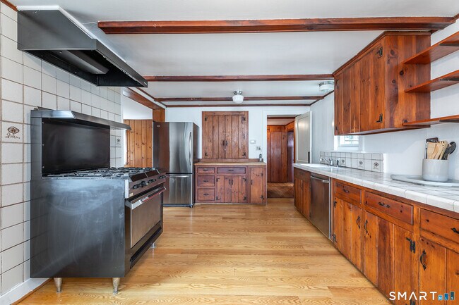 Building Photo - 48 Keeler Rd