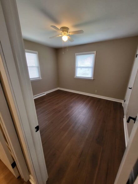 M Bedroom - 709 Michigan St