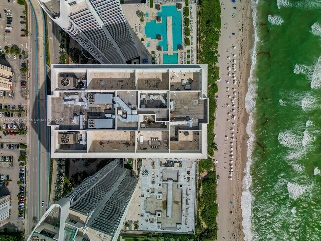 Building Photo - 1830 S Ocean Dr