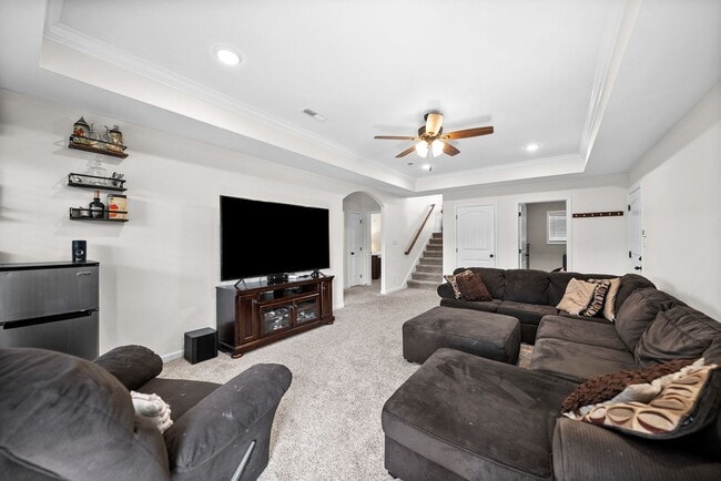 Building Photo - 222 Cooper River Wy