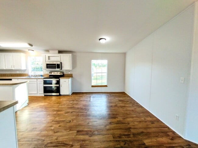 Building Photo - 299 Cayenne St