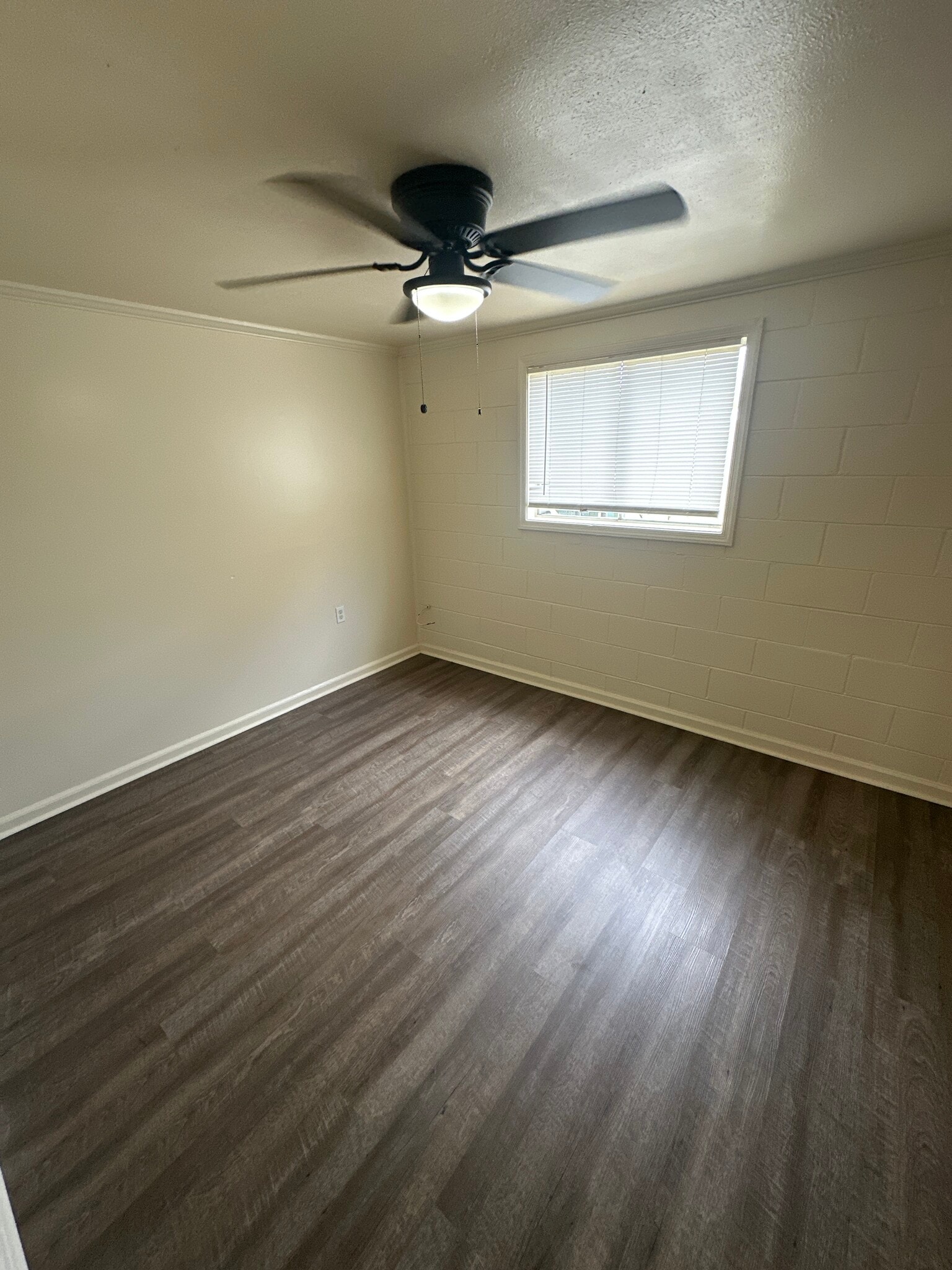 Building Photo - 4537 Saunders Dr