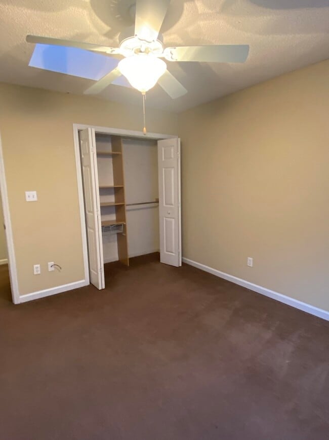 Building Photo - 2507 Golden Park Ln