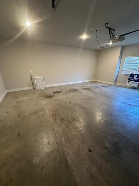 Building Photo - 2202 NE Steinbeck Dr