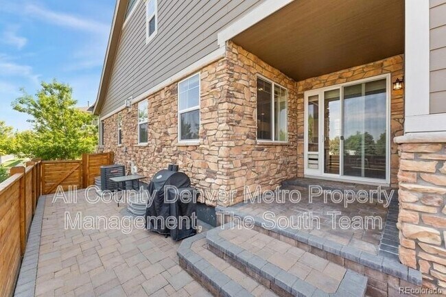 Building Photo - 536 E Fremont Pl