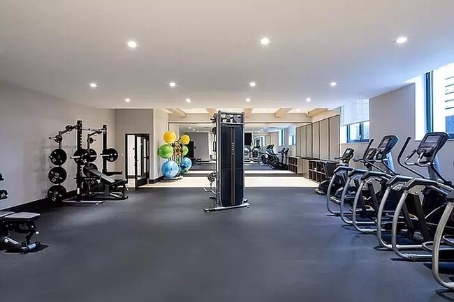 Building Photo - 1-76 Woodward Ave