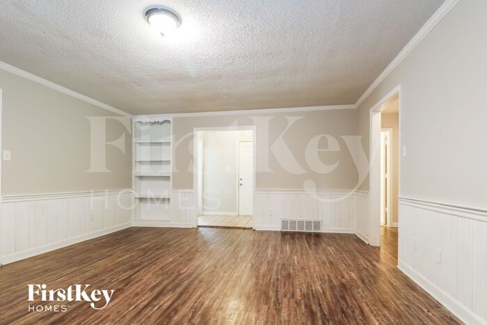 Building Photo - 6894 Rockbrook Dr