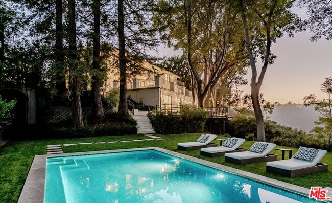 Building Photo - 1900 Bel Air Rd