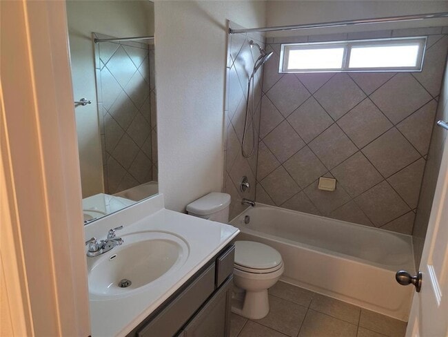 Building Photo - 2832 Coral Valley Dr