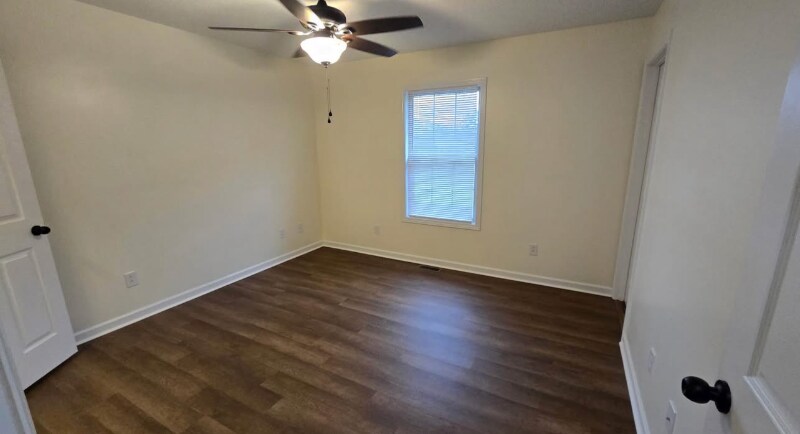 Building Photo - 120 Meadowlark