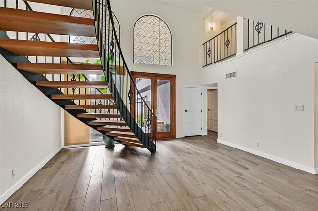 Building Photo - 3328 Plaza Del Paz