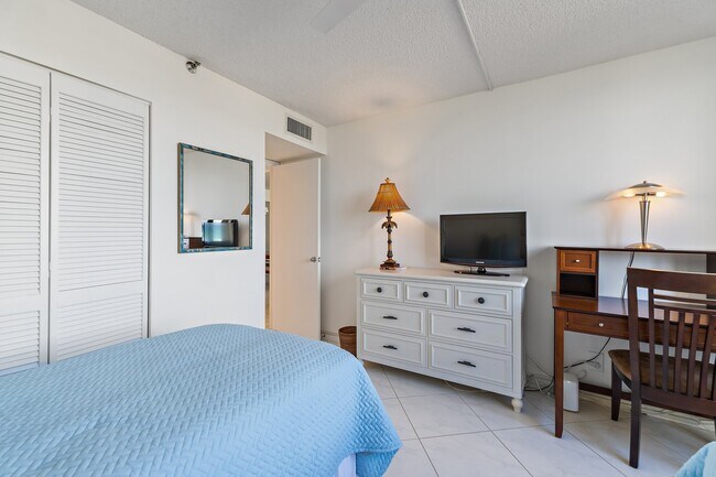 Building Photo - 100 Ocean Trail Way