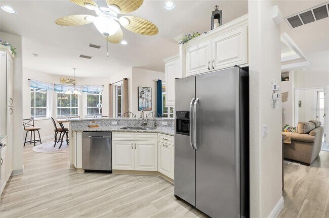 Building Photo - 3730 Crandon Rd