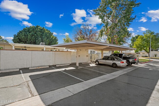 Building Photo - 5972 N 83rd St