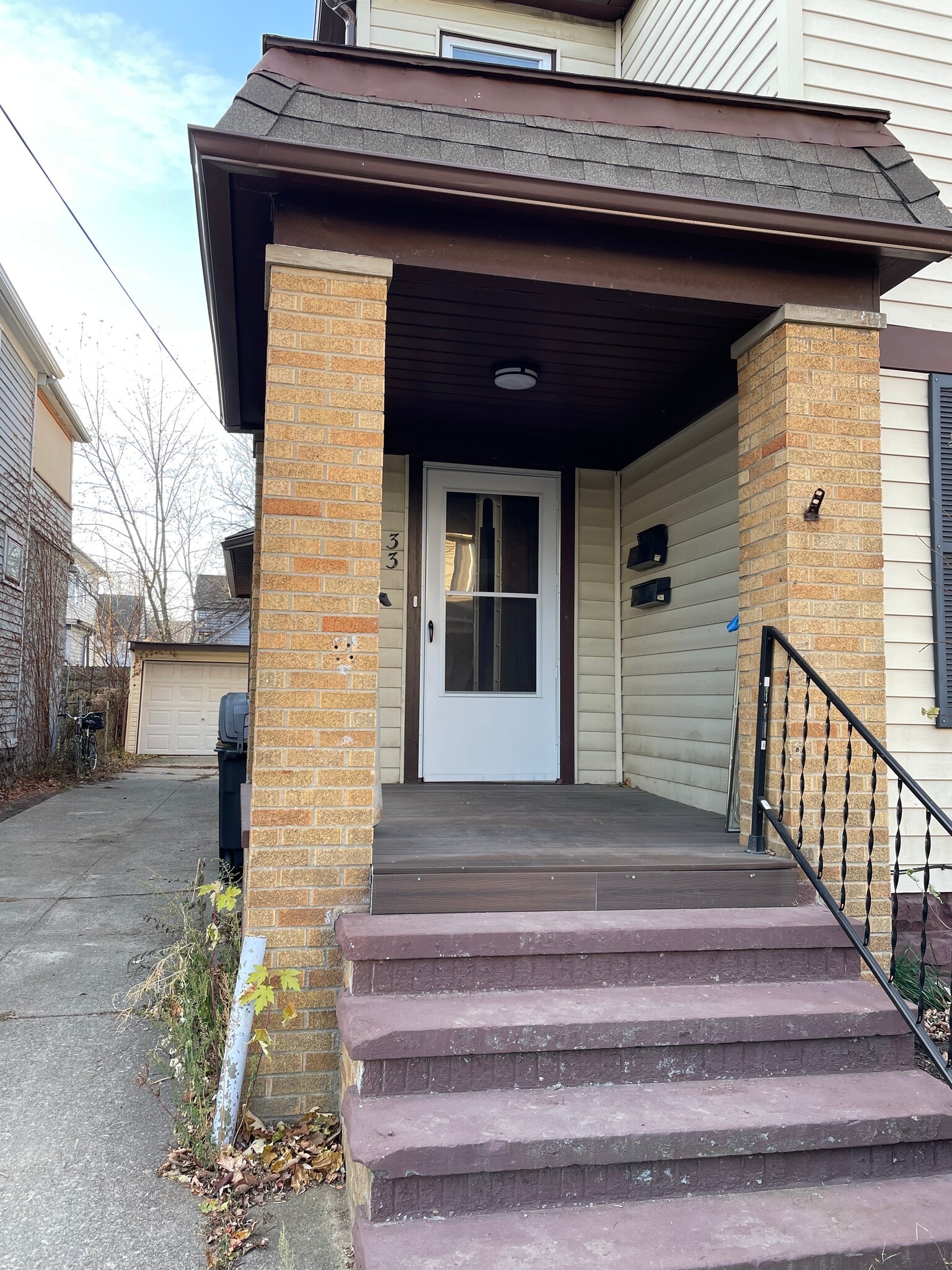 Building Photo - 2303 Althen Ave