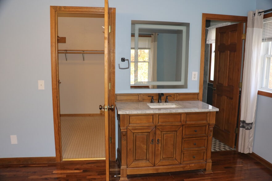 Master Bedroom - 138 Cullen Ln