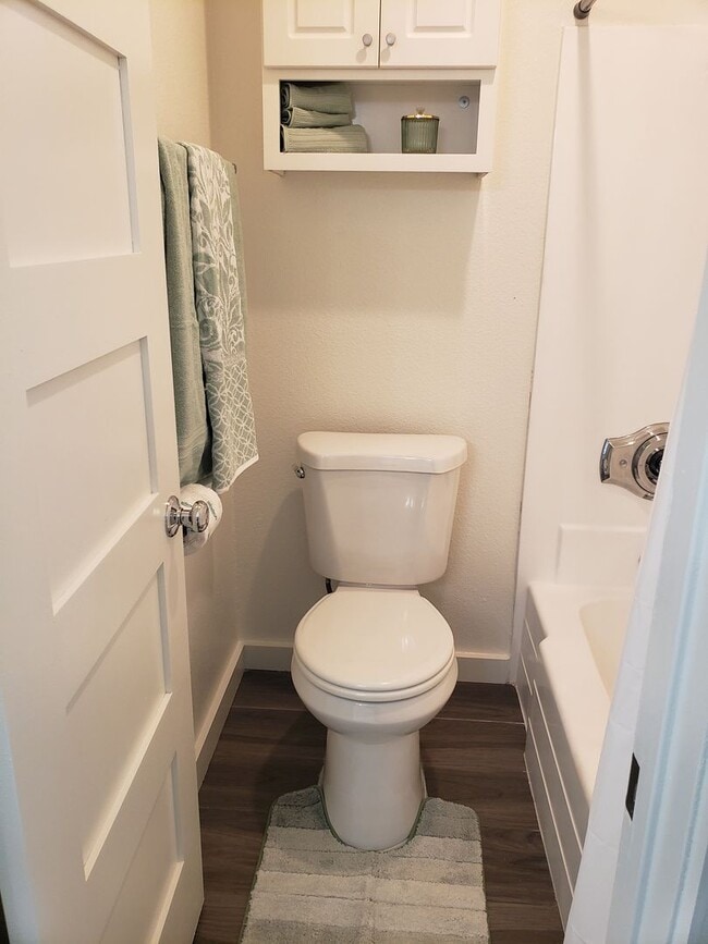 Building Photo - Beautiful 1 Bedroom Apartment in Orange