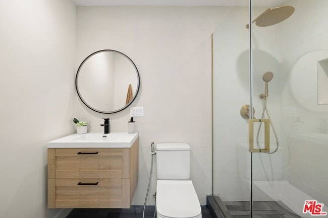 Building Photo - 712 N Rodeo Dr