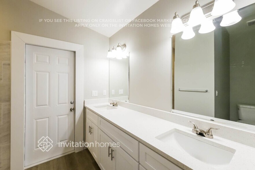 Building Photo - 10203 NW 36th St