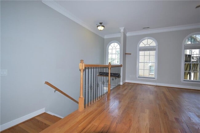 Building Photo - 11037 Lorin Way