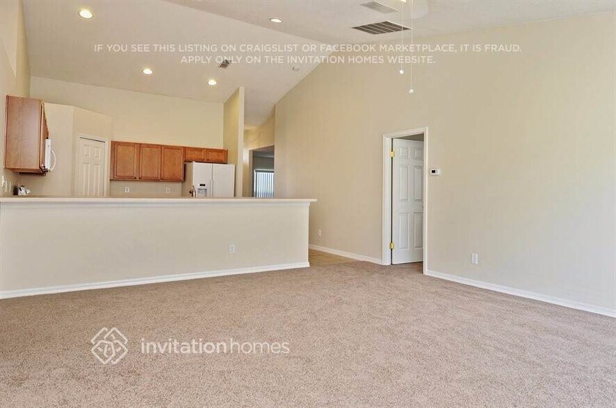 Building Photo - 656 Hatchwood Dr