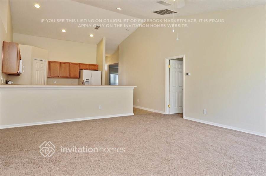 Building Photo - 656 Hatchwood Dr