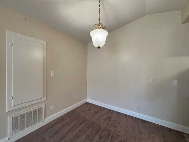Building Photo - Inviting 1B/1BA Condo in Lemon Grove w/ Balcony, Reserved Parking & Community Pool/Spa!