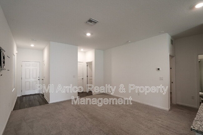 Building Photo - 35552 Shade Fern Ln