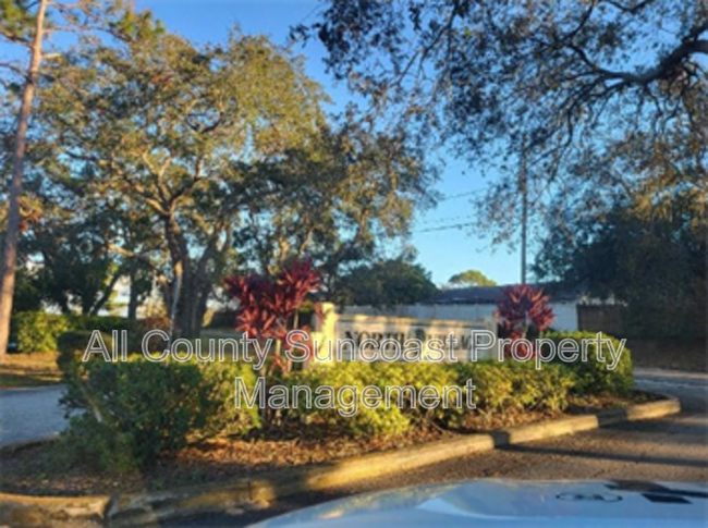 Building Photo - 536 E Curlew Pl