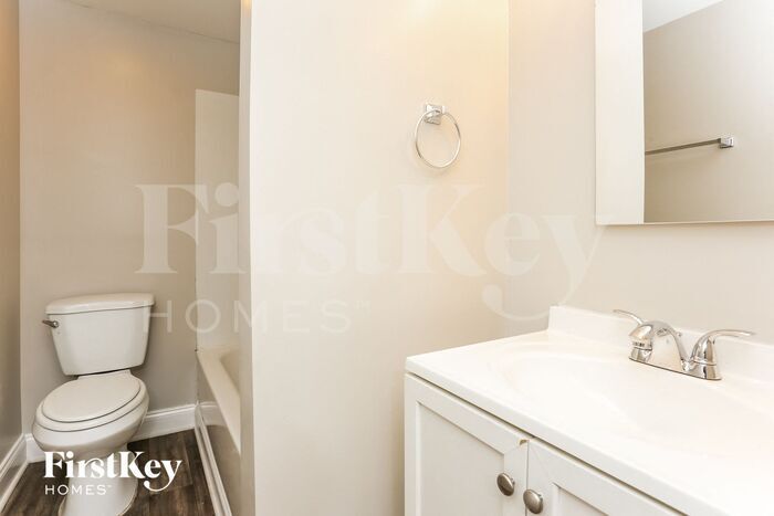 Building Photo - 109 Wyngate Ct