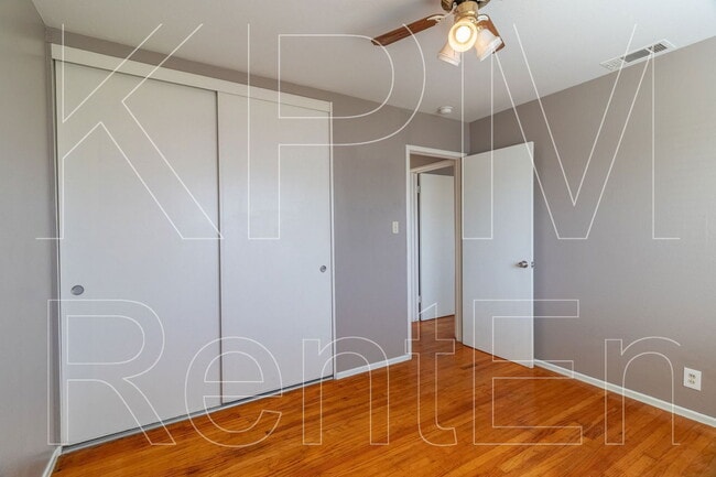 Building Photo - 615 Garner Ln