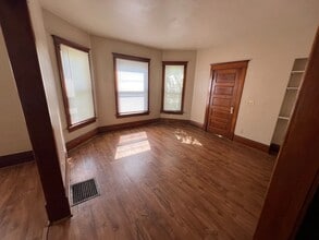 Building Photo - Large 4 bedroom house east of campus for A...