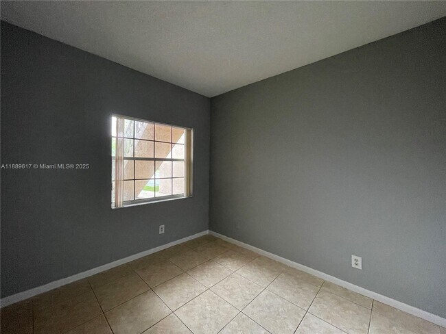 Building Photo - 840 Cypress Park Way