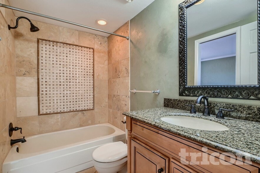 Building Photo - 5752 S Ouray Ct