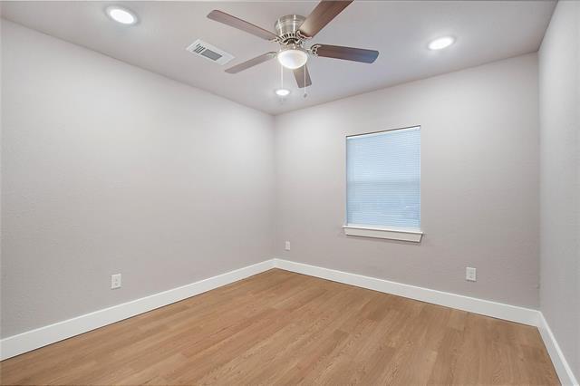 Building Photo - 801 Sunny Slope Dr