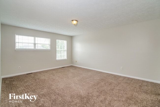 Building Photo - 11120 Fall Dr